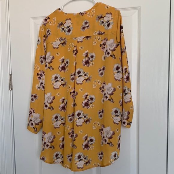 Vine and Valley Blouse - Picture 2 of 5